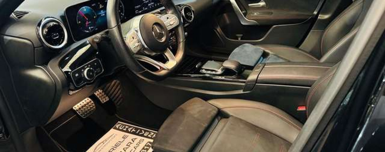 Mercedes-Benz A 180 A 180d AMG Toit Pano Cockpit LED Caméra PDC J.A