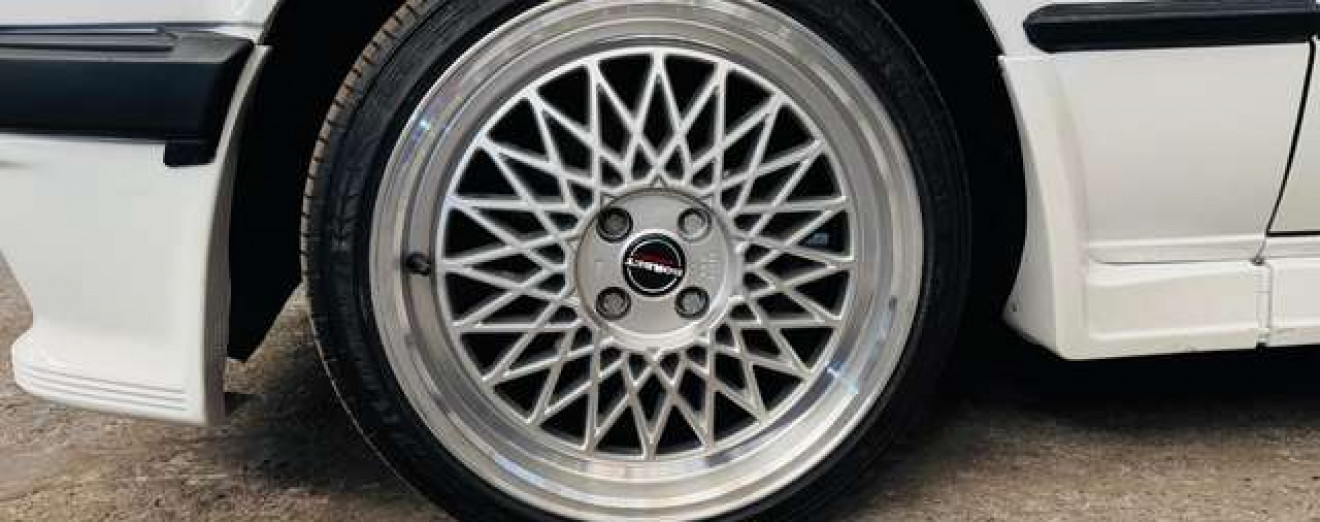 BMW 325 325i E30 M-Tech1 - GARANTIE