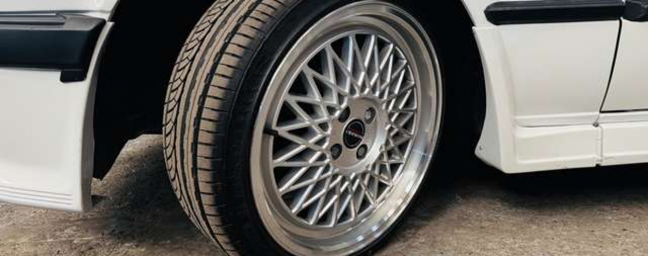 BMW 325 325i E30 M-Tech1 - GARANTIE
