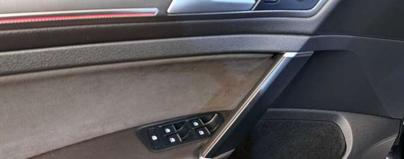 Volkswagen Golf Golf 2.0 TSI FaceLift GTI DSG Toit Pano Caméra Cockpit GPS Maxton Design
