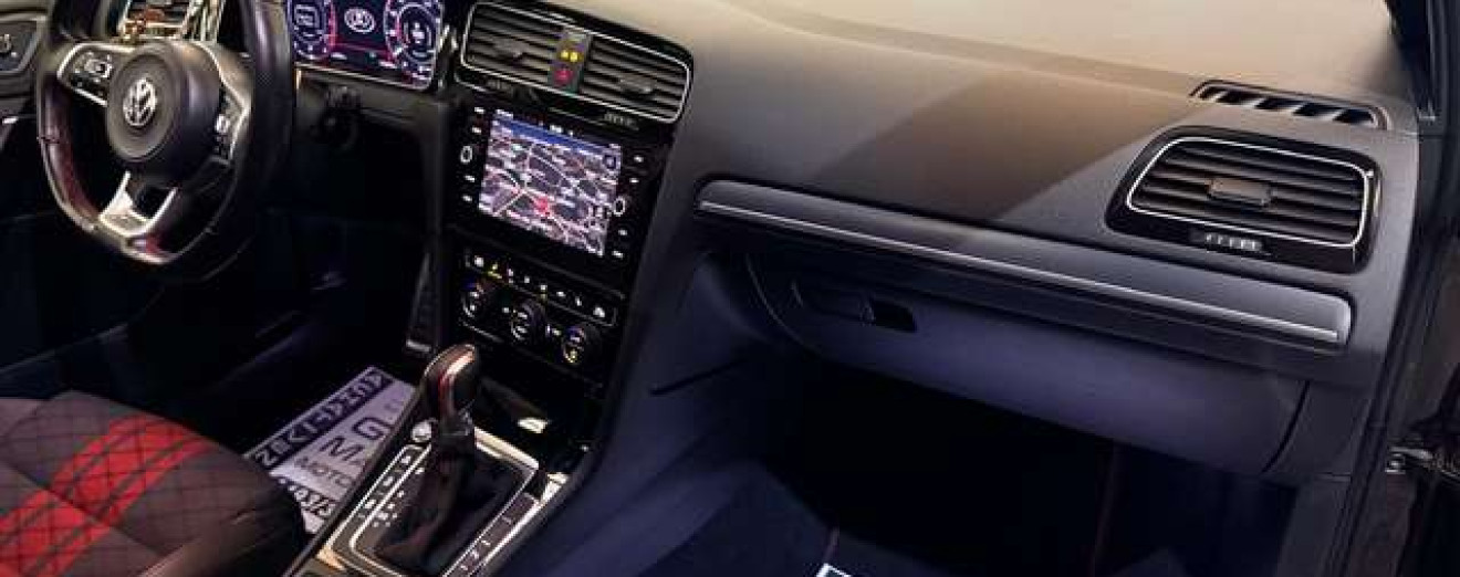 Volkswagen Golf Golf 2.0 TSI FaceLift GTI DSG Toit Pano Caméra Cockpit GPS Maxton Design