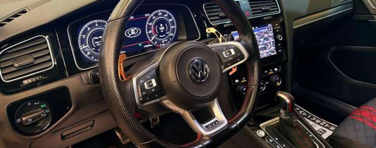 Volkswagen Golf Golf 2.0 TSI FaceLift GTI DSG Toit Pano Caméra Cockpit GPS Maxton Design