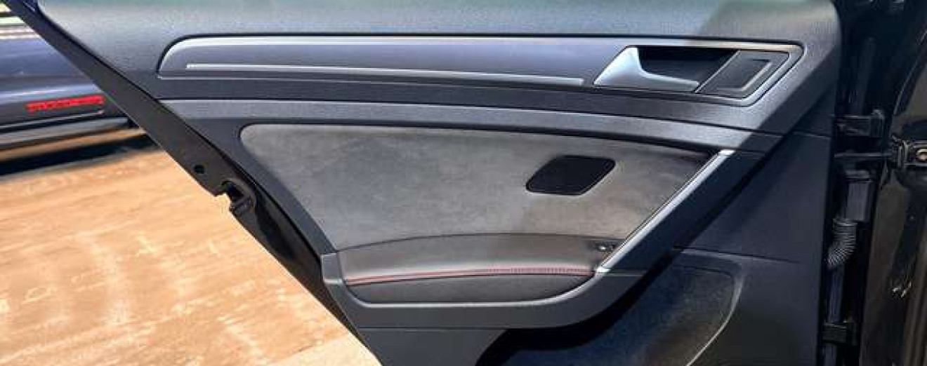 Volkswagen Golf Golf 2.0 TSI FaceLift GTI DSG Toit Pano Caméra Cockpit GPS Maxton Design