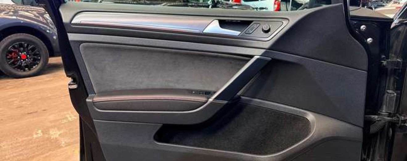 Volkswagen Golf Golf 2.0 TSI FaceLift GTI DSG Toit Pano Caméra Cockpit GPS Maxton Design