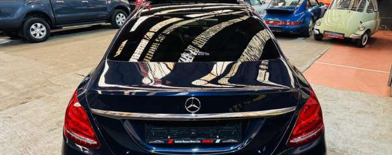 Mercedes-Benz C 200 C 200D Pack AMG Automatique LED Toit Pano GPS Cuir 18