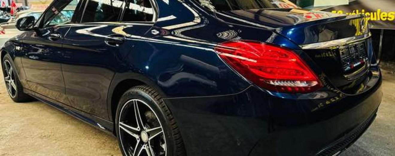 Mercedes-Benz C 200 C 200D Pack AMG Automatique LED Toit Pano GPS Cuir 18