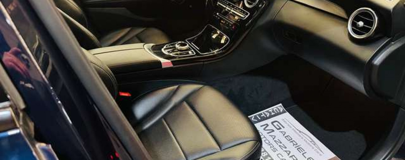 Mercedes-Benz C 200 C 200D Pack AMG Automatique LED Toit Pano GPS Cuir 18