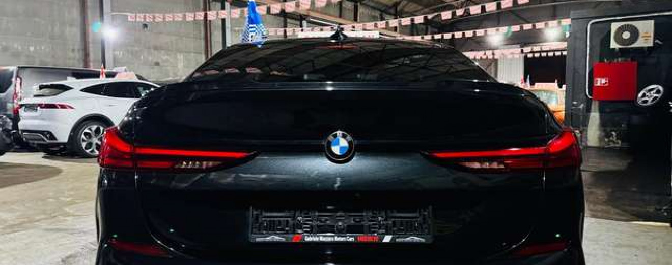 BMW 218 Gran Coupé- MTech-Cockpit-Camera-Gros sieges