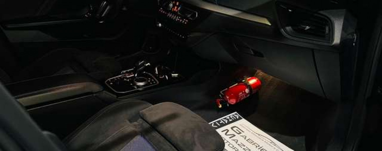 BMW 218 Gran Coupé- MTech-Cockpit-Camera-Gros sieges