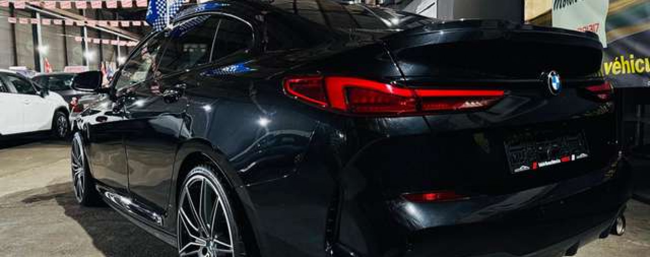 BMW 218 Gran Coupé- MTech-Cockpit-Camera-Gros sieges