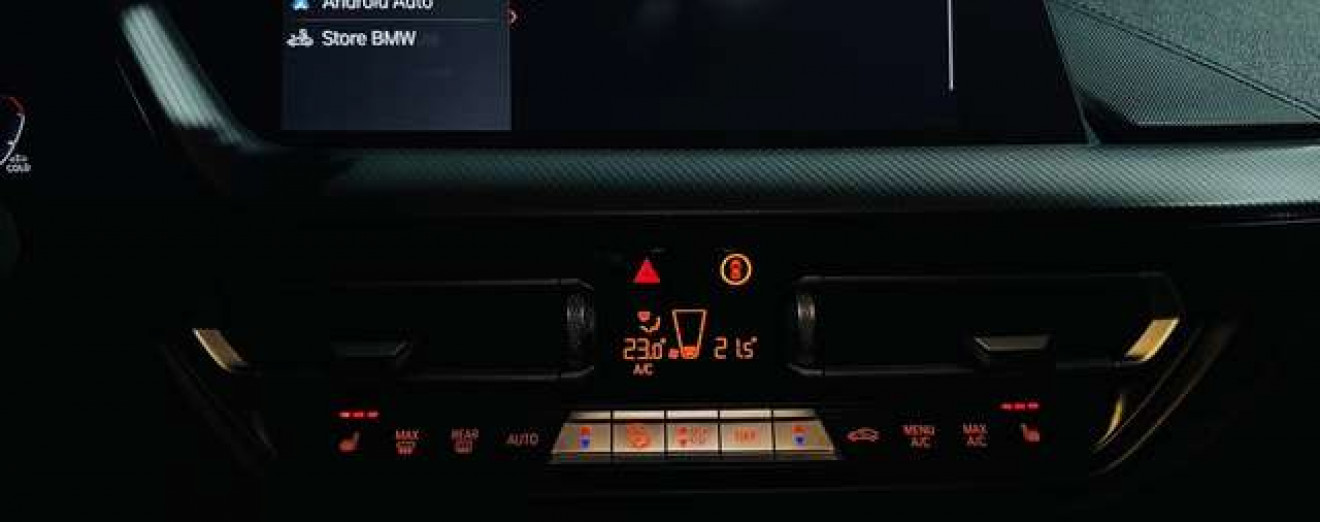 BMW 218 Gran Coupé- MTech-Cockpit-Camera-Gros sieges