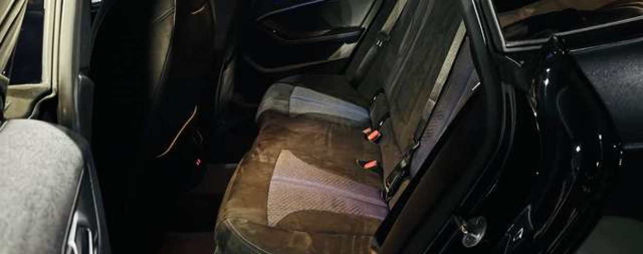 BMW 218 Gran Coupé- MTech-Cockpit-Camera-Gros sieges