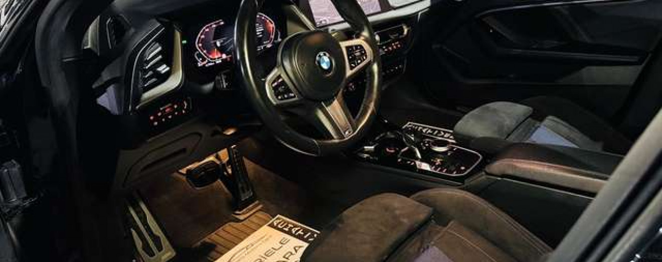 BMW 218 Gran Coupé- MTech-Cockpit-Camera-Gros sieges