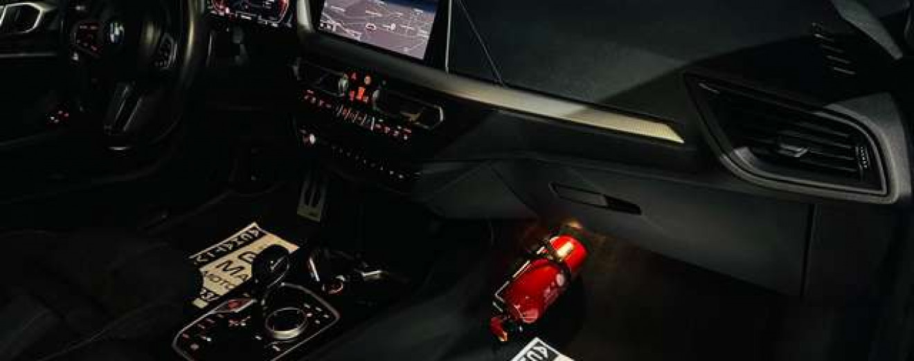 BMW 218 Gran Coupé- MTech-Cockpit-Camera-Gros sieges