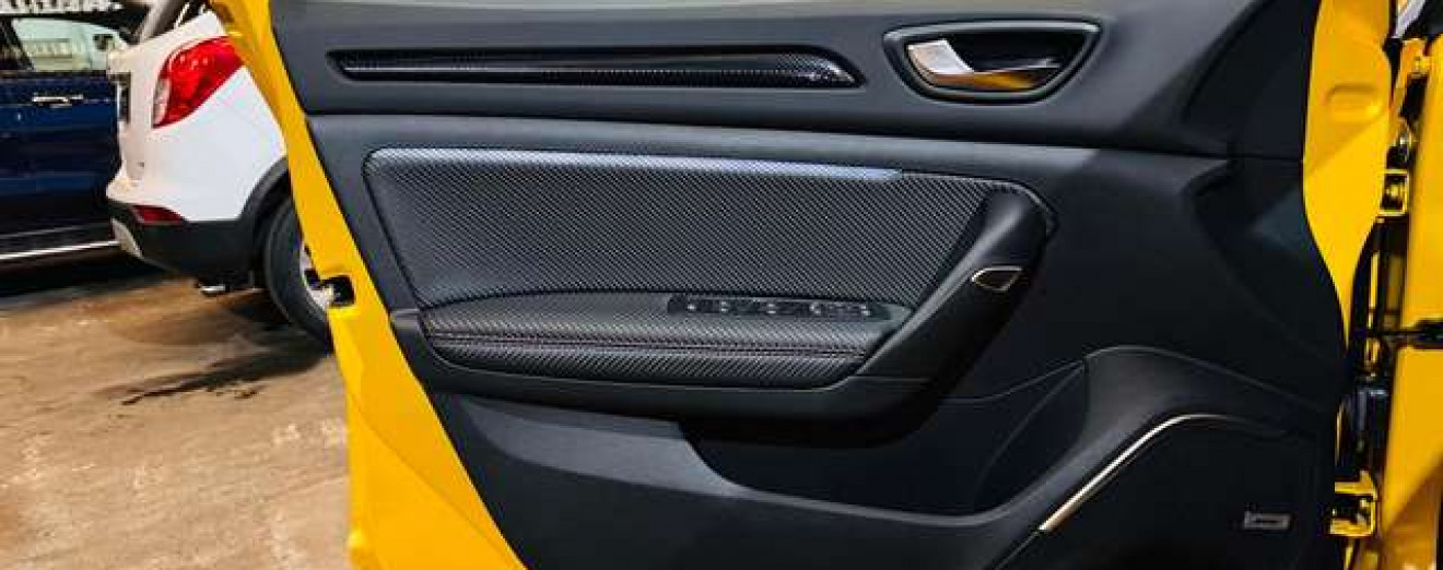 Renault Megane 1.8 TCe R.S. 300 Ultimate Recaro Carbon BOSE