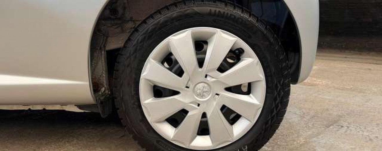 Peugeot 107 107 1.0i Radio D.A Airbag
