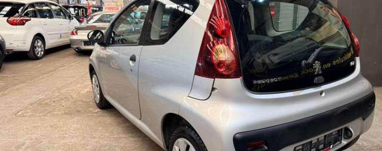 Peugeot 107 107 1.0i Radio D.A Airbag