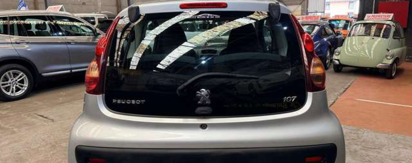 Peugeot 107 107 1.0i Radio D.A Airbag