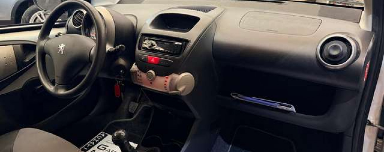 Peugeot 107 107 1.0i Radio D.A Airbag