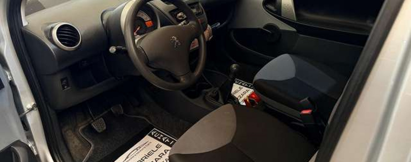 Peugeot 107 107 1.0i Radio D.A Airbag