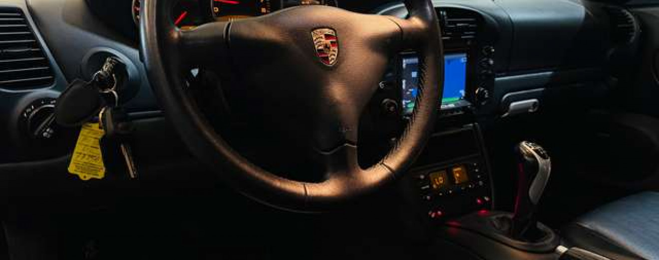 Porsche 996 991 996 Carrera 4 Phase2 3.6i Pack Aero CarPlay Bose Xénon Toit ouvrant PDC Ligne Cargraphic Showroom!!