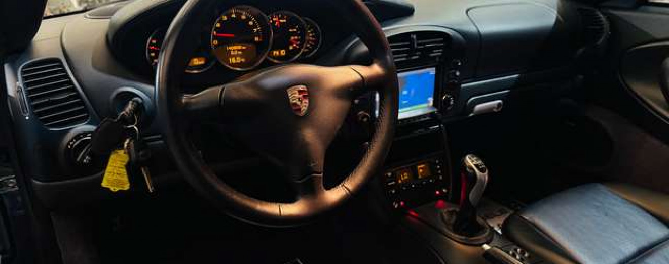 Porsche 996 991 996 Carrera 4 Phase2 3.6i Pack Aero CarPlay Bose Xénon Toit ouvrant PDC Ligne Cargraphic Showroom!!