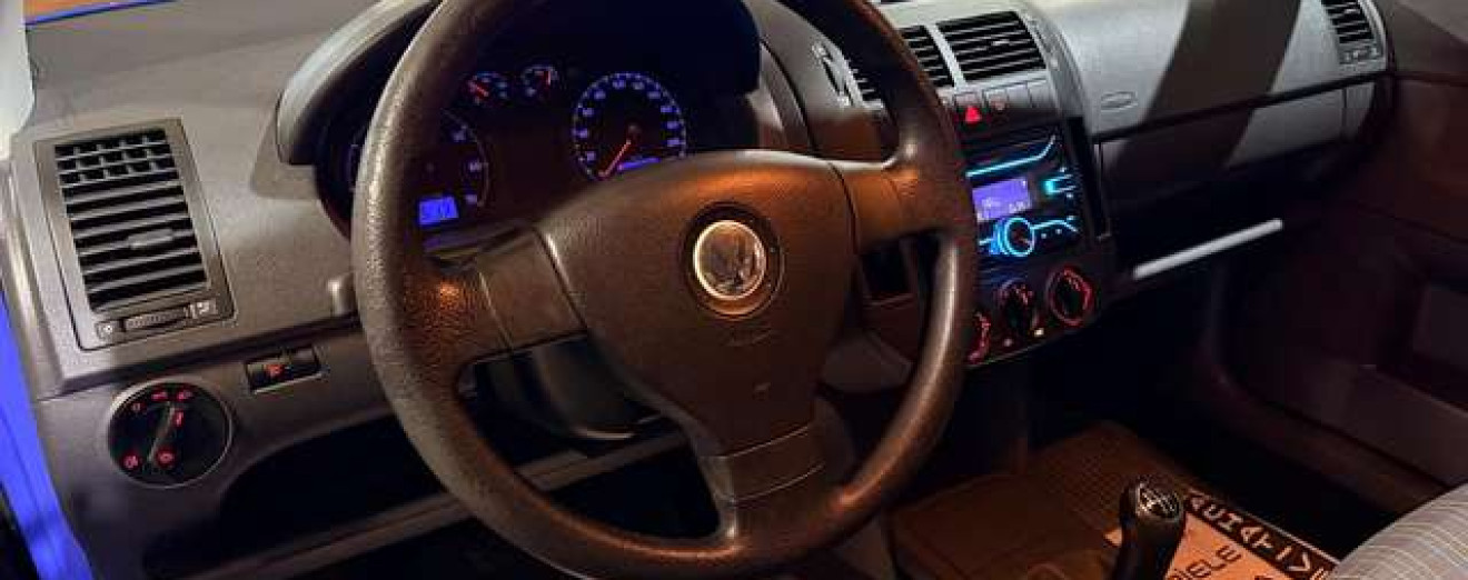 Volkswagen Polo Polo 1.2i Airco D.A Radio CD V.E V.C