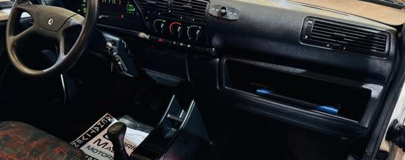 Lancia Y 10 junior 1 pro 86500 km carnet Ancetre !!!