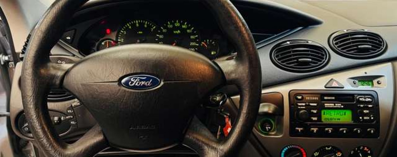 Ford Focus 1.4i SE 16v - Airco - GARANTIE