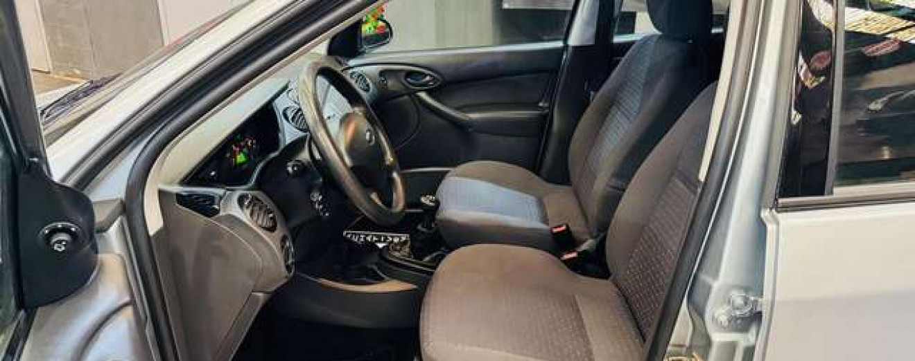 Ford Focus 1.4i SE 16v - Airco - GARANTIE