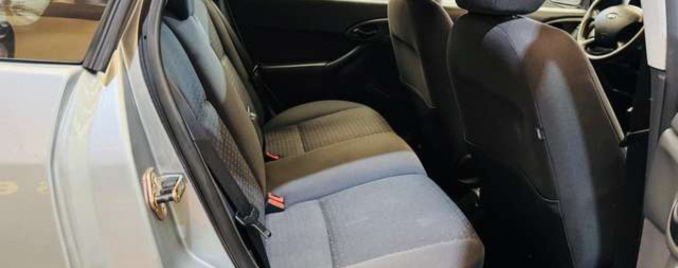 Ford Focus 1.4i SE 16v - Airco - GARANTIE