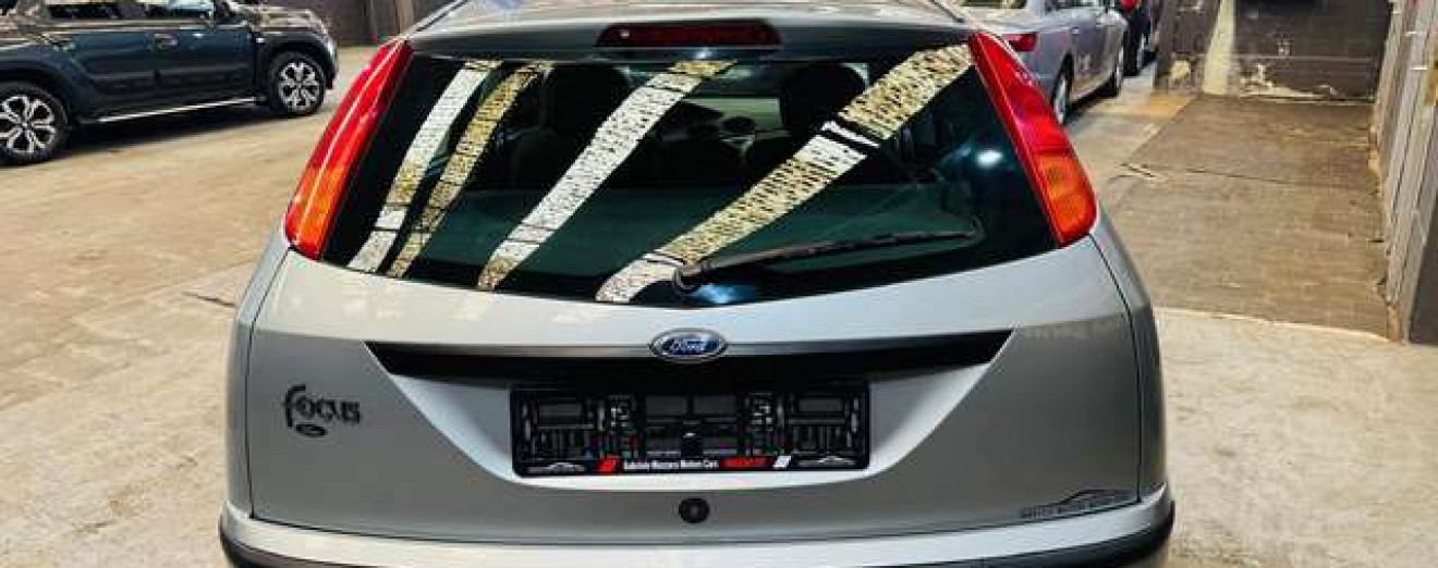Ford Focus 1.4i SE 16v - Airco - GARANTIE