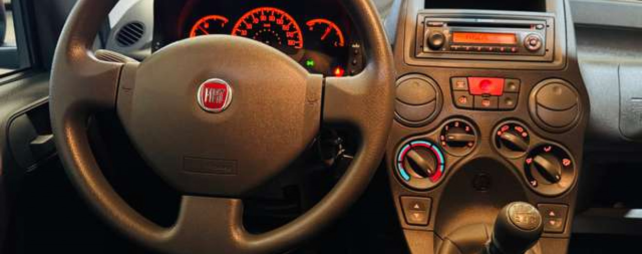 Fiat Panda 1.1i Actual 1 pro 24000 km carnet garantie 12m