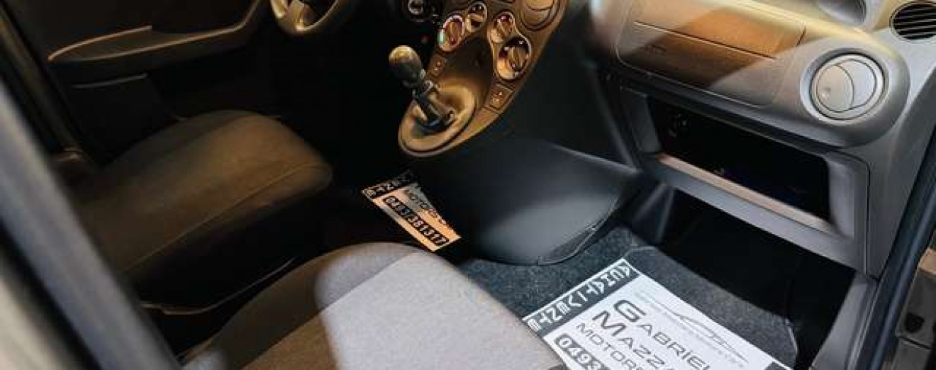Fiat Panda 1.1i Actual 1 pro 24000 km carnet garantie 12m