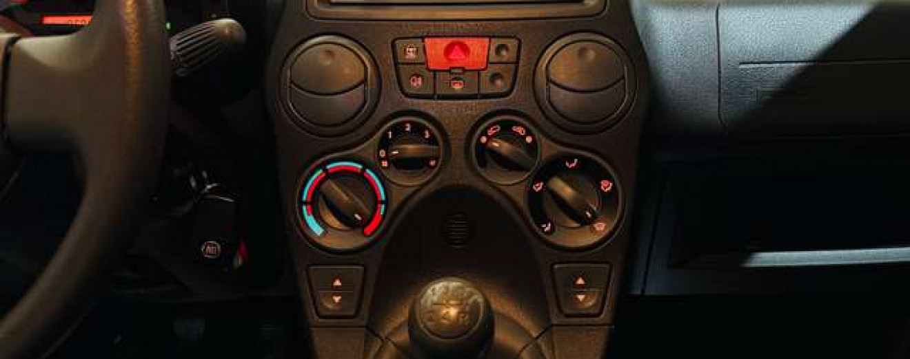 Fiat Panda 1.1i Actual 1 pro 24000 km carnet garantie 12m