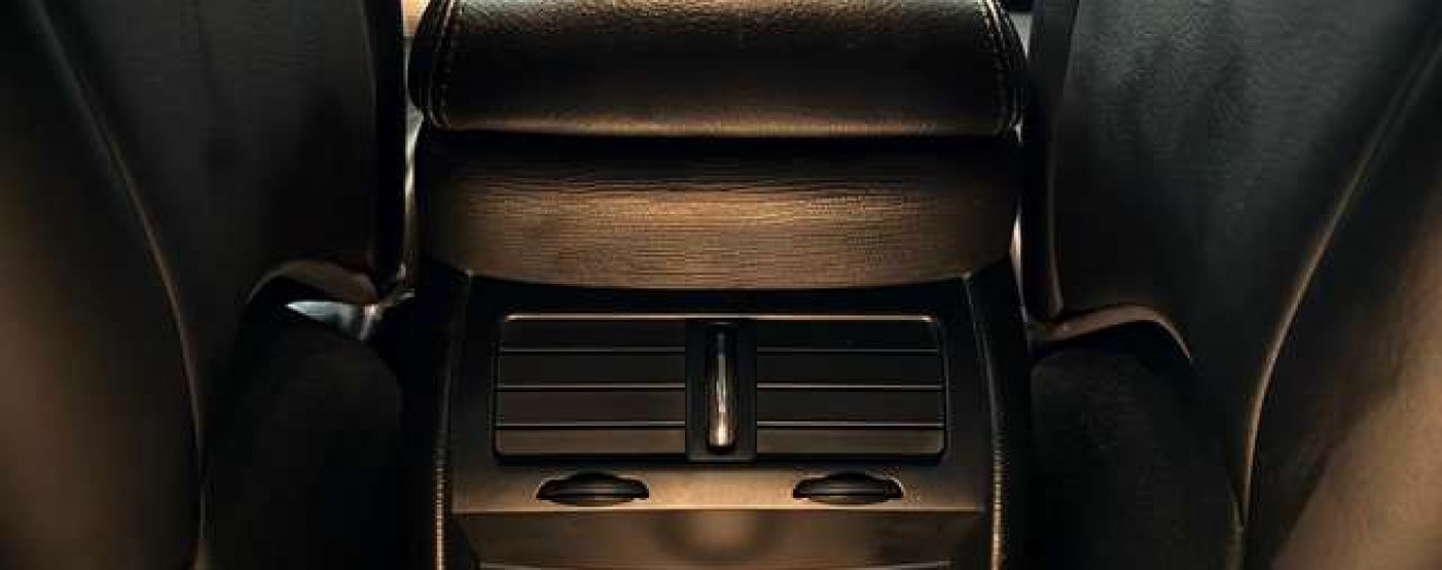 Citroen C6 C6 2.2 HDi Exclusive GPS Cuir Suspension pneumatique  J.A Airco