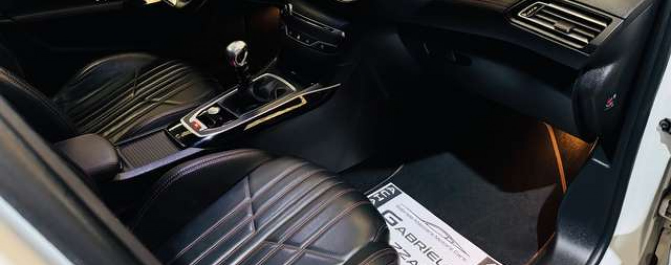 Peugeot 308 1.5 BlueHDi GT Line / Navi / Caméra / Cuir