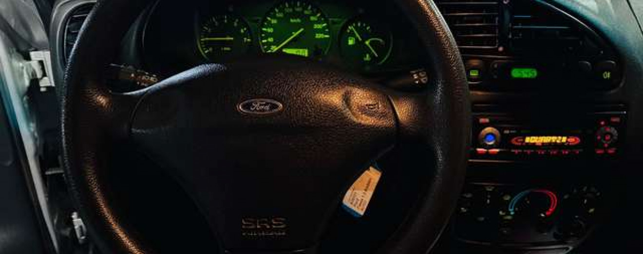 Ford Fiesta 1.3i - V.C- V.E - J.A