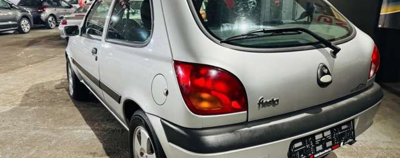 Ford Fiesta 1.3i - V.C- V.E - J.A