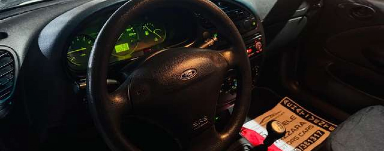 Ford Fiesta 1.3i - V.C- V.E - J.A