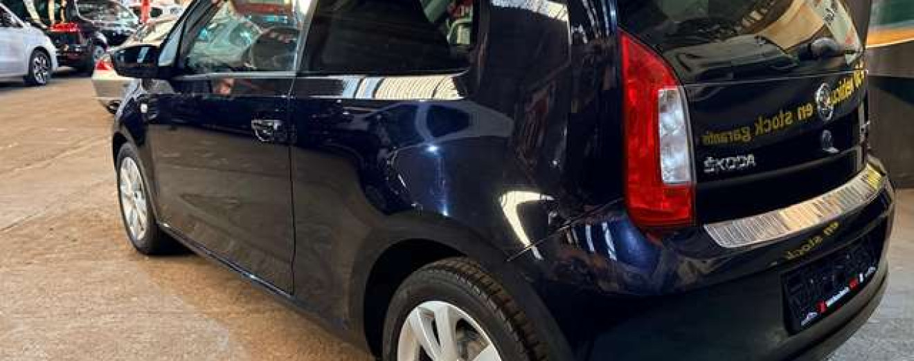 Skoda Citigo Citigo 1.0i GPS Airco Toit panoramique Sièges chauffants J.A