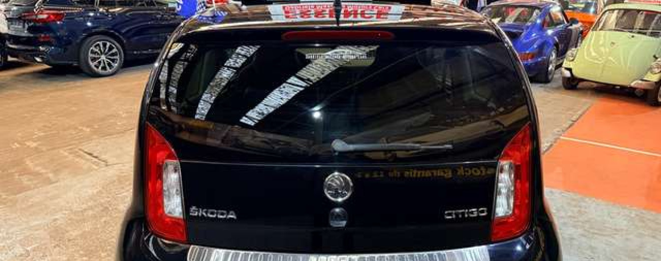 Skoda Citigo Citigo 1.0i GPS Airco Toit panoramique Sièges chauffants J.A