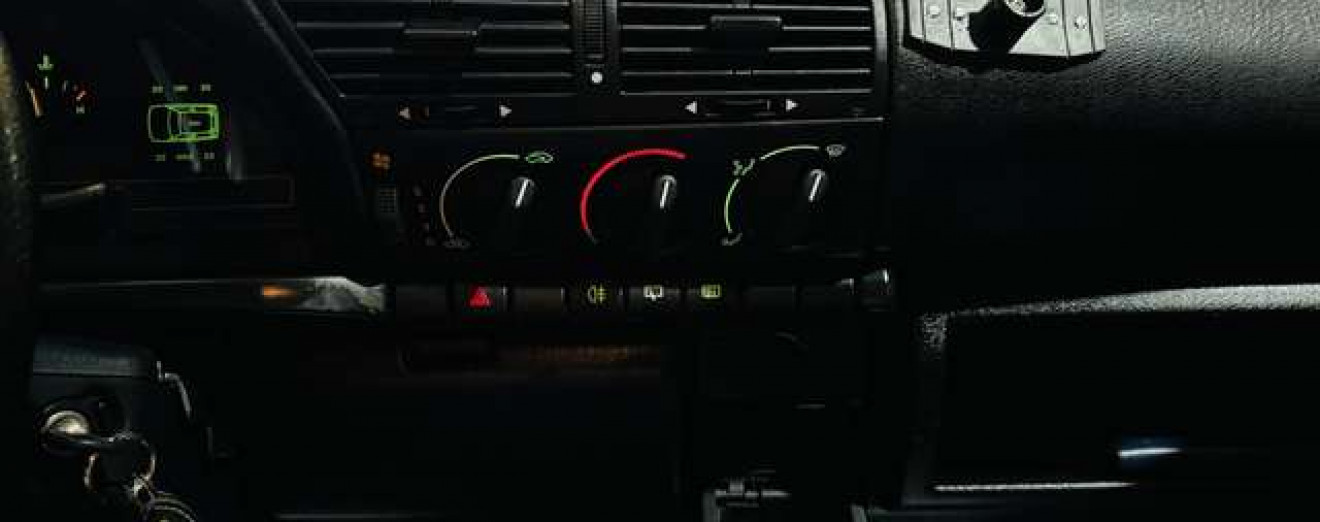 Lancia Y 10 junior 1 pro 86500 km carnet Ancetre !!!