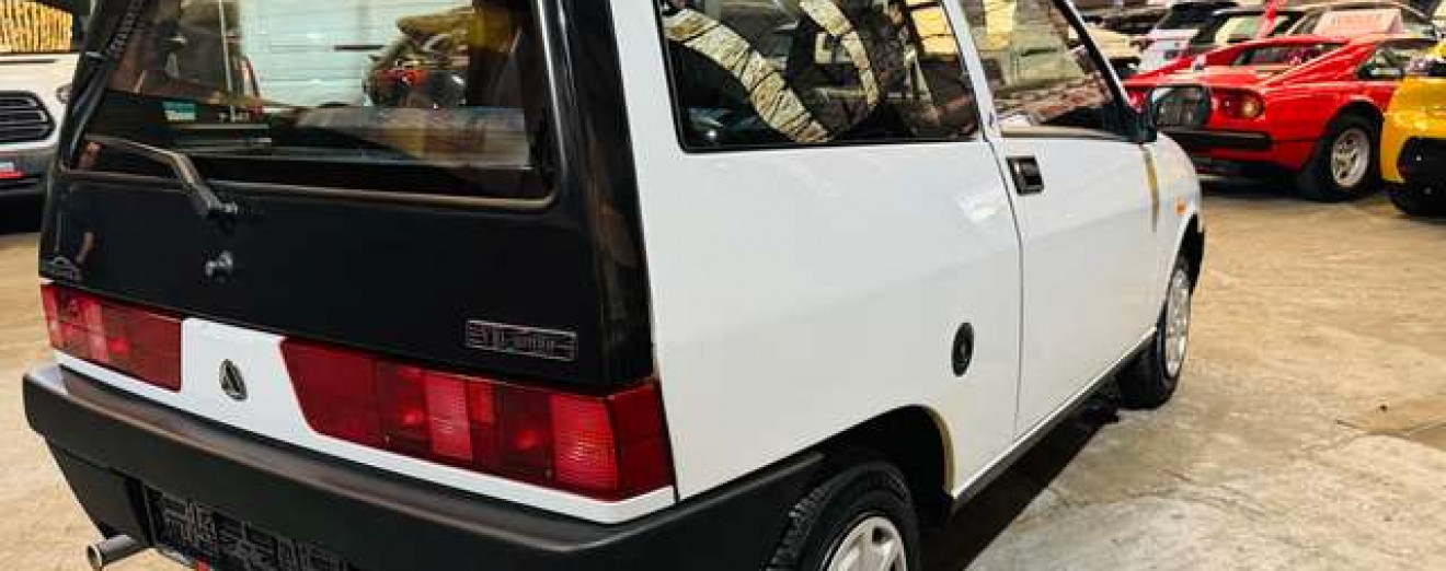 Lancia Y 10 junior 1 pro 86500 km carnet Ancetre !!!