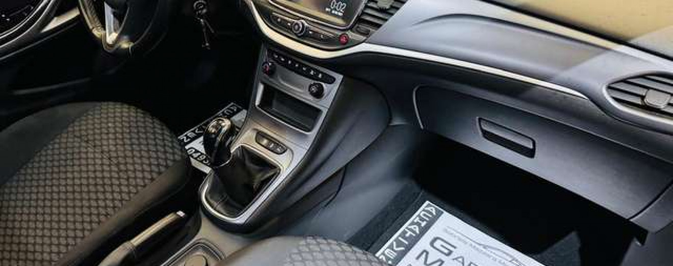 Opel Astra Astra Sports Tourer 1.2 Turbo MOTEUR HS
