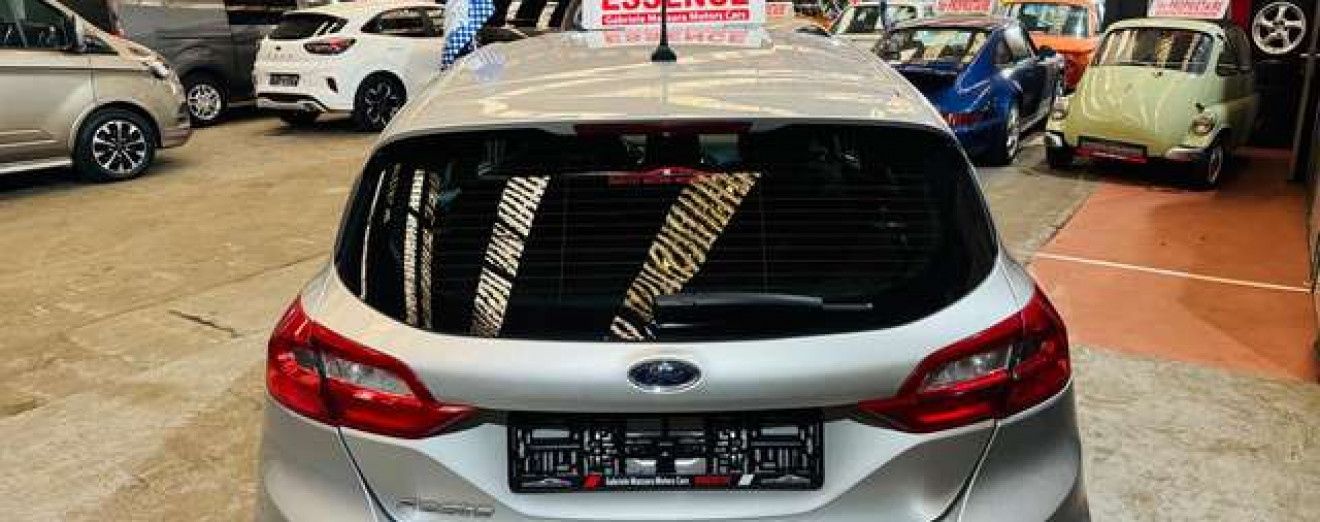 Ford Fiesta Fiesta 1.1i CarPlay GPS Sièges/volant Chauffants PDC