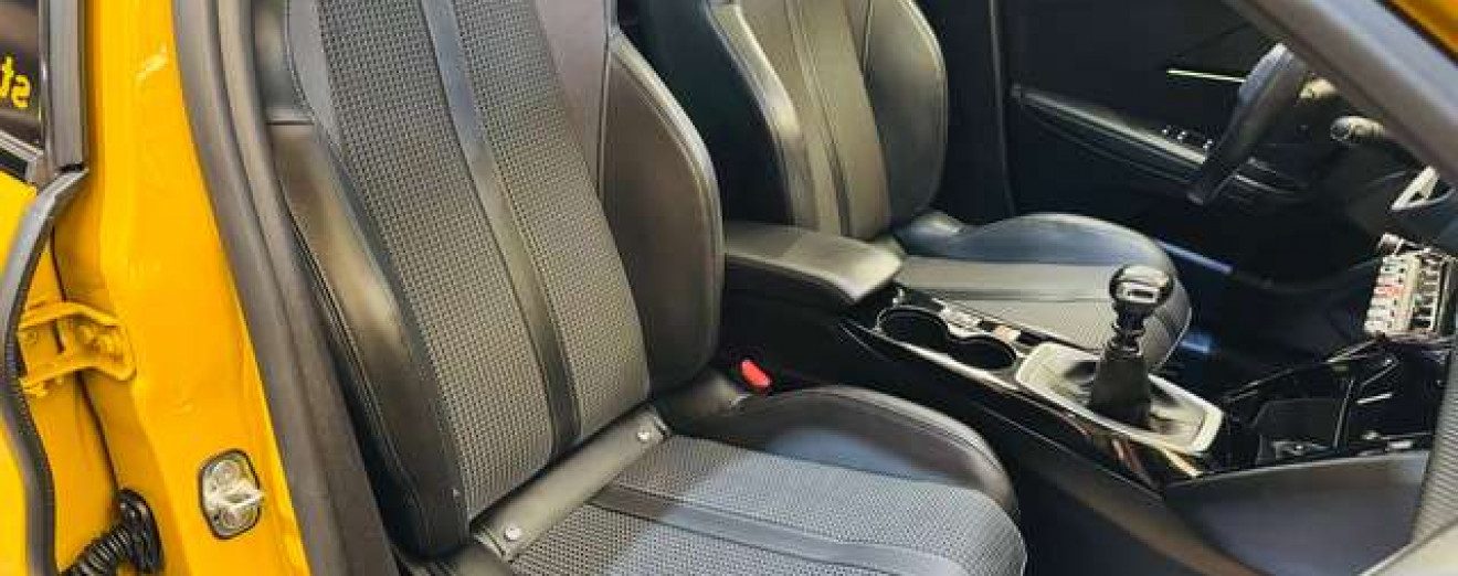 Peugeot 208 1.5 BlueHDi / GT Pack / Navi / Clim / Garantie 12M