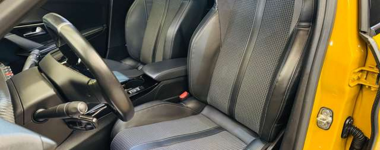 Peugeot 208 1.5 BlueHDi / GT Pack / Navi / Clim / Garantie 12M
