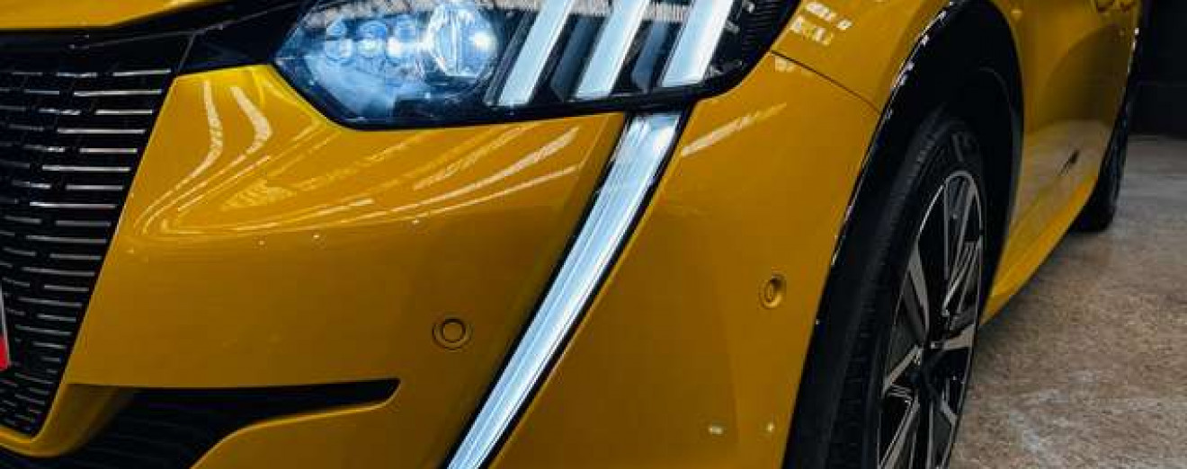 Peugeot 208 1.5 BlueHDi / GT Pack / Navi / Clim / Garantie 12M