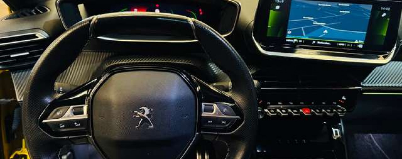 Peugeot 208 1.5 BlueHDi / GT Pack / Navi / Clim / Garantie 12M